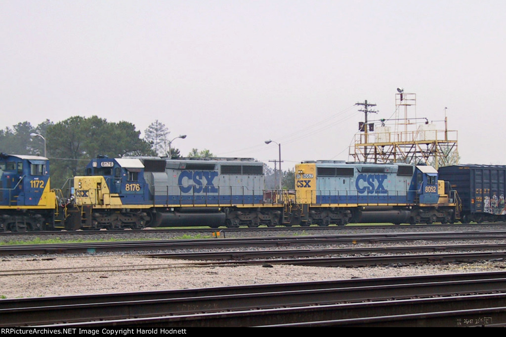 CSX 8176 & 8052